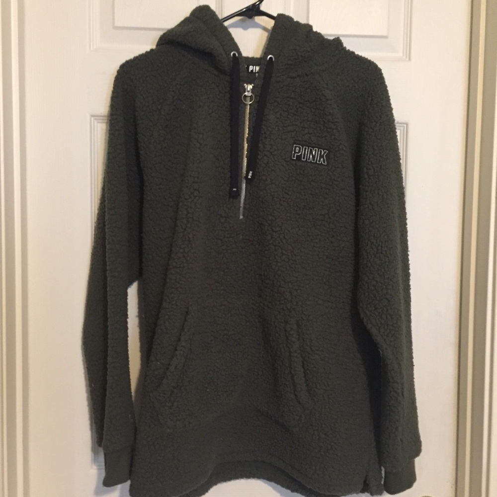 VS PINK Sherpa